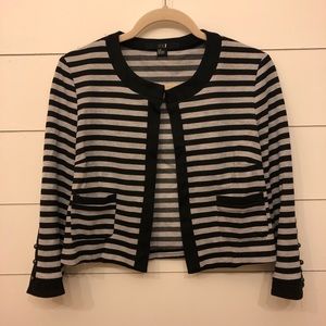 Cropped black/gray stripped blazer